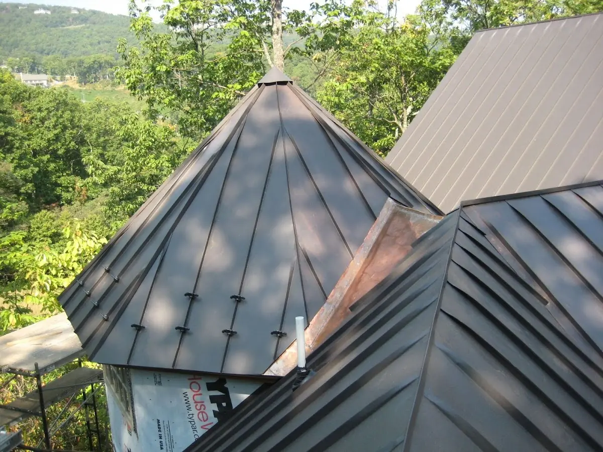 Professional Gutter Cleaning by Craftsman Roofing in Hood Junction