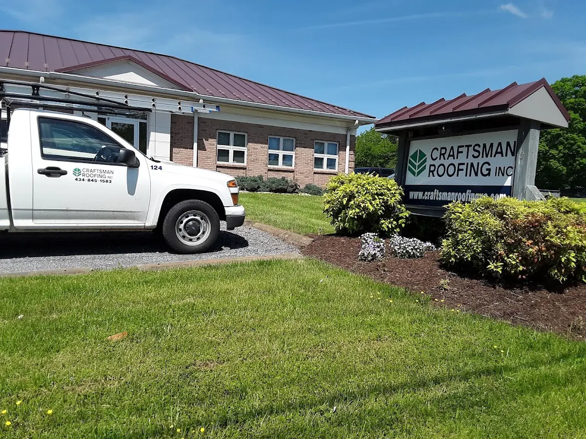 Quality Roof Replacement by experienced craftsmen in Hood Junction